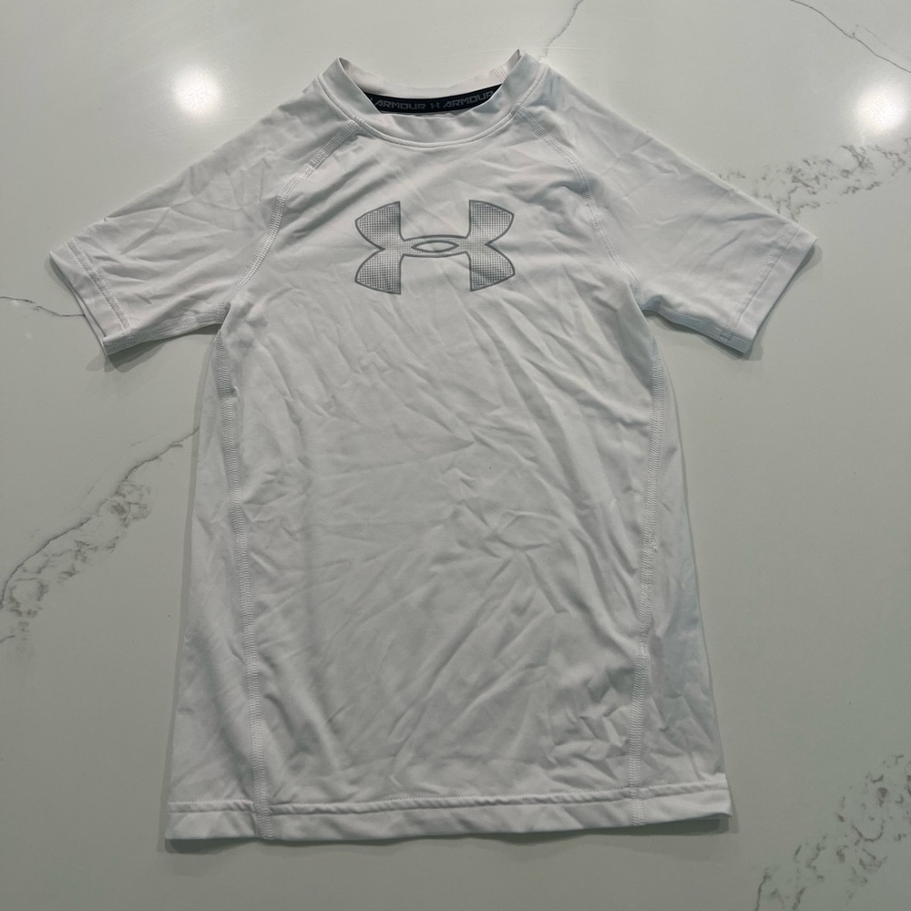 Boys under armour heat gear shirt